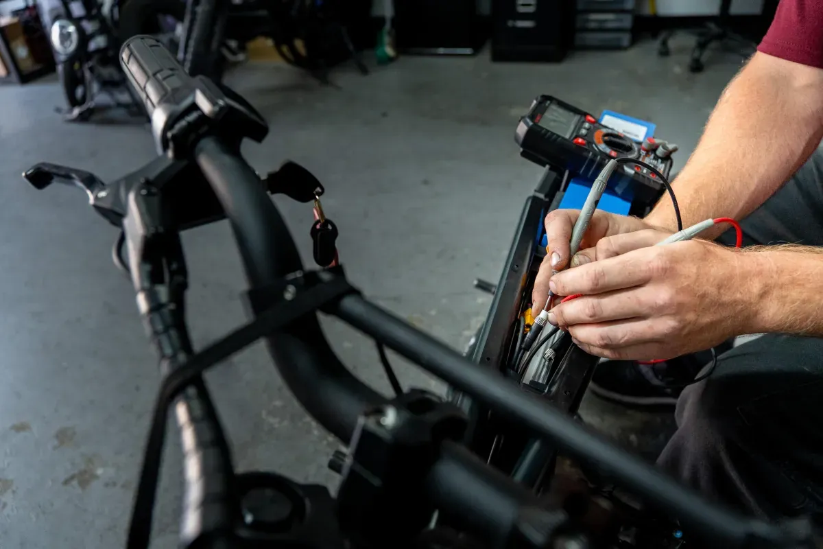 Adjusting an e-bike component